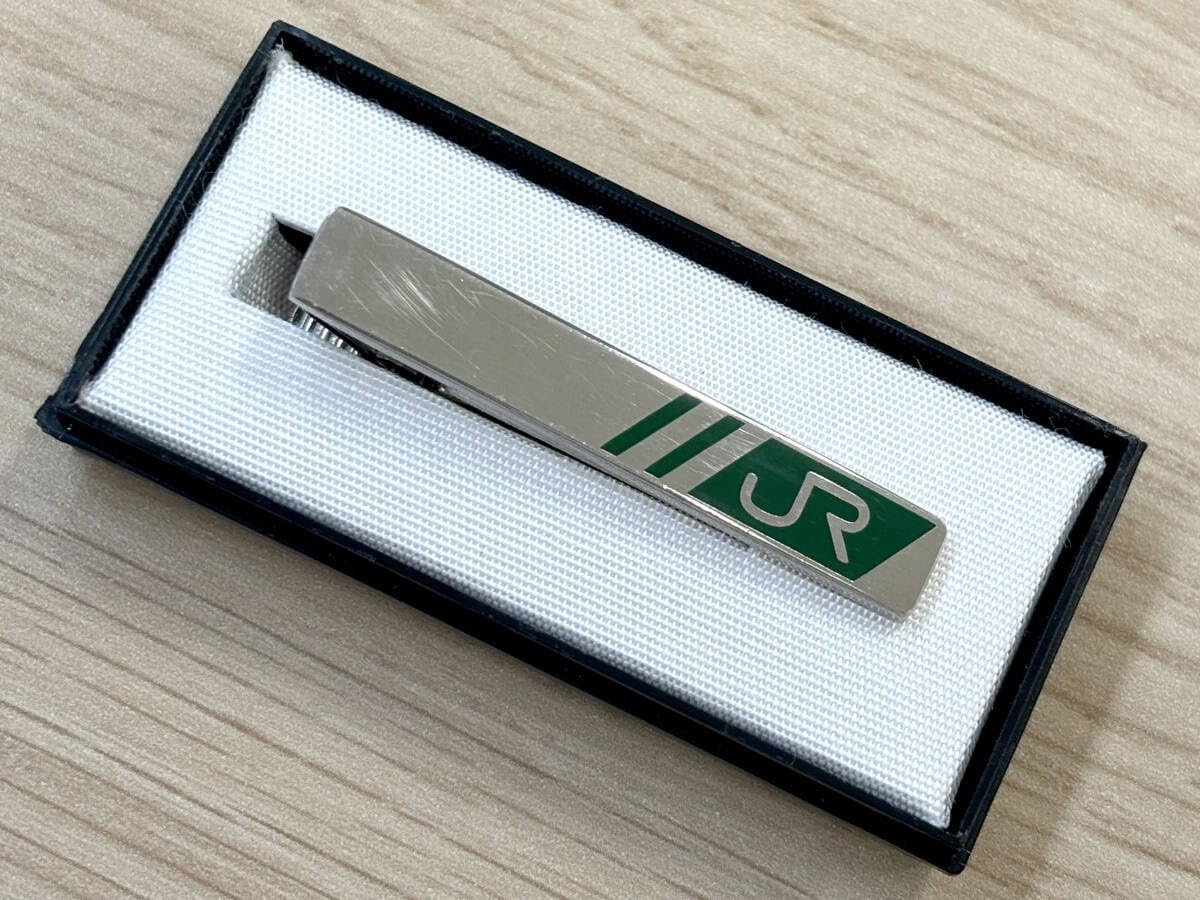 JR東日本 JRマーク 社章 ネクタイピン 2個 タイピン 非売品 JR東日本 JRマーク 社章 ネクタイピン 2個 タイピン 非売品